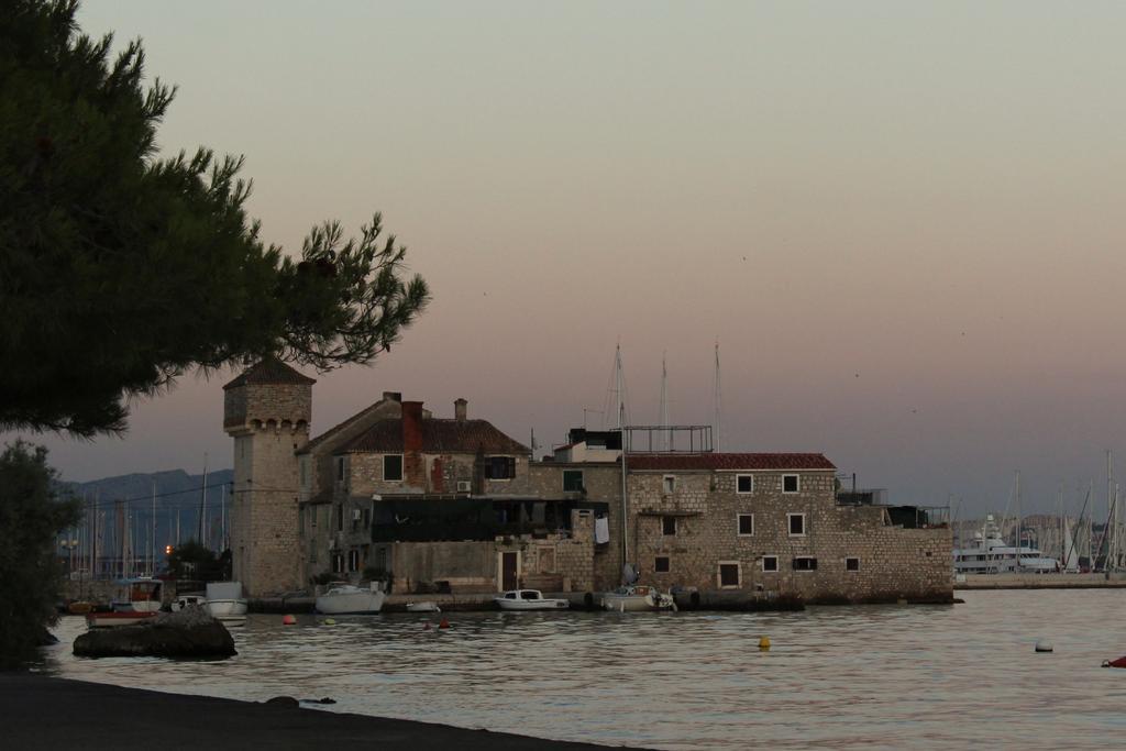 Apartment La Luna Kastela Room photo